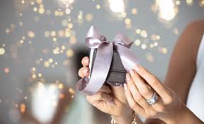 The Top 10 Reasons for Gifting Jewelry