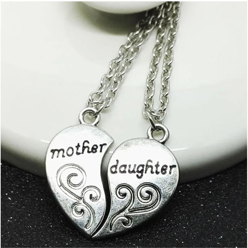 TWIN COUPLE SILVER Necklace